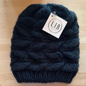 L.I.B. New York Black Knit Beanie Ponytail NWT